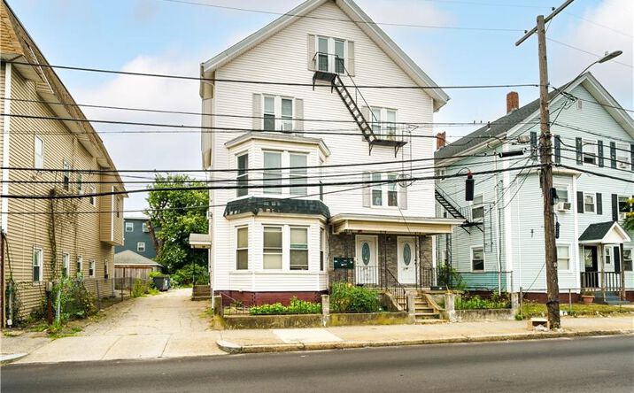 Pictures of Multifamily, Land property located at 274 Lonsdale Avenue, Pawtucket, RI 02830 for sales - image #1