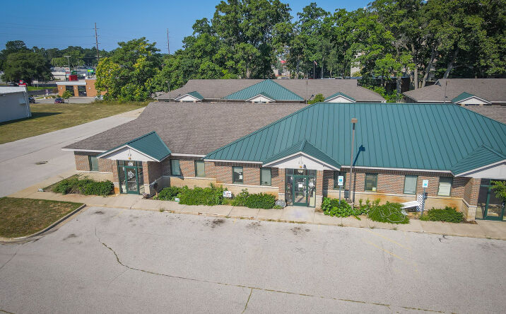 Pictures of Office property located at 957 Brookhaven Court E3 & E4, Muskegon, MI 49442 for sales - image #1