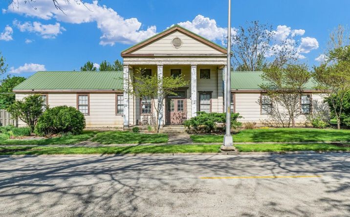 Pictures of Mixed Use property located at 810 S CENTURY Boulevard, Rantoul, IL 61866 for sales - image #1
