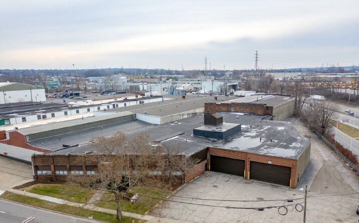 Pictures of Industrial property located at 5200 Harvard Ave, Newburgh Heights, OH 44105 for sales - image #1