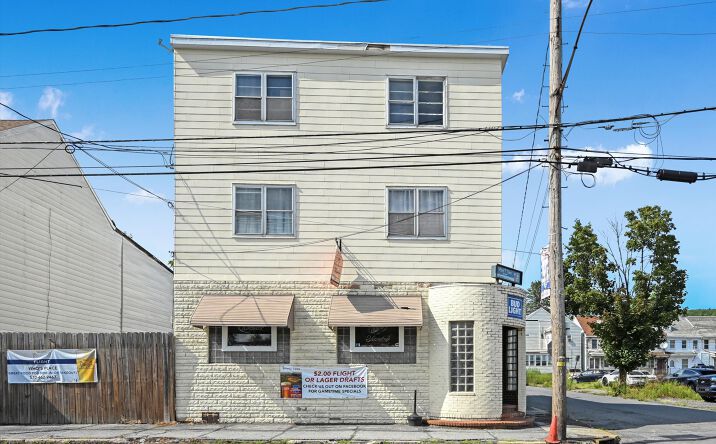 Pictures of Retail property located at 337 E Centre St, Shenandoah, PA 18240 for sales - image #1