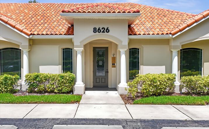 Pictures of Office property located at 8626 N Himes Ave, Tampa, FL 33614 for sales - image #1