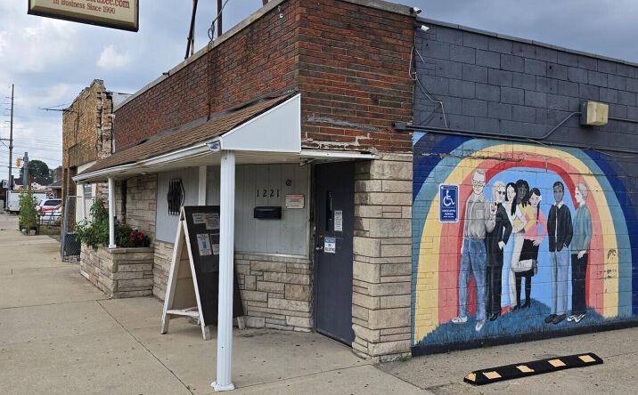 Pictures of Business for Sale, Retail property located at 1221 150th Street, Hammond, IN 46327 for sales - image #1