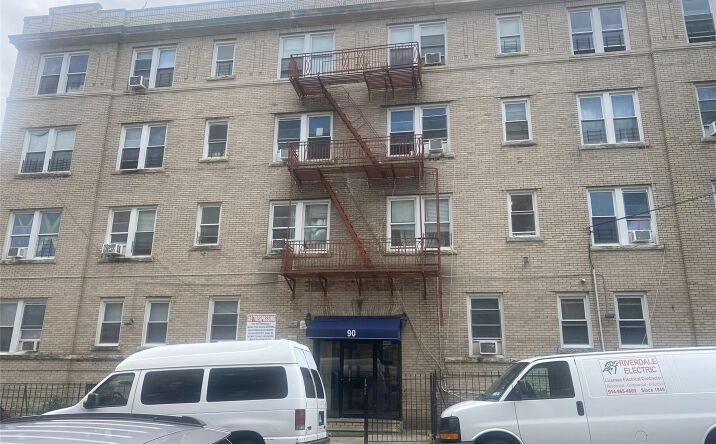 Pictures of Multifamily property located at 90 Saint Andrews Place, Yonkers, NY 10705 for sales - image #1