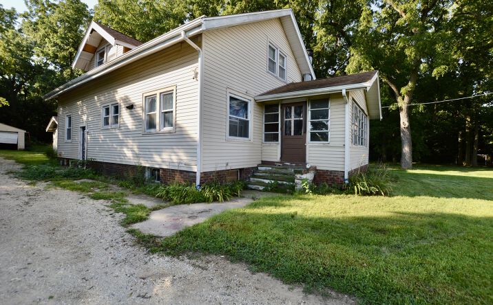 Pictures of Mixed Use property located at 5807 Forest Hills Road, Rockford, IL 61114 for sales - image #1