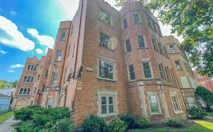 Pictures of Multifamily property located at 7951 S Muskegon Ave, Chicago, IL 60617 for sales - image #1