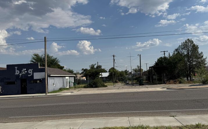 Pictures of Land property located at 121 W Avenue D, Lovington, NM 88260 for sales - image #1