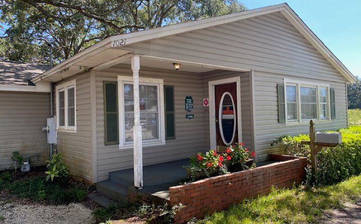 Pictures of Office property located at 1021 Beal Pkwy, Fort Walton Beach, FL 32547 for sales - image #1