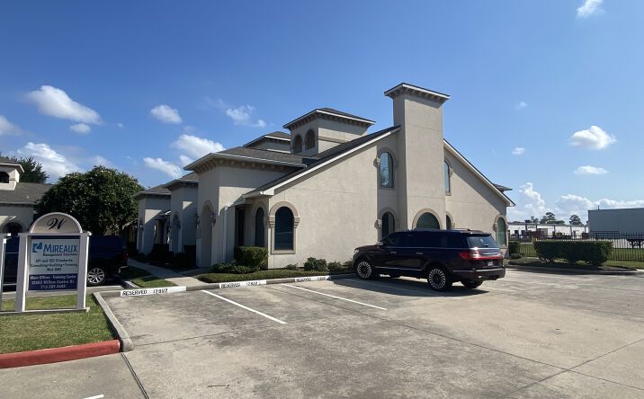 Pictures of Office property located at 12802 Willow Centre Dr, Houston, TX 77066 for sales - image #1