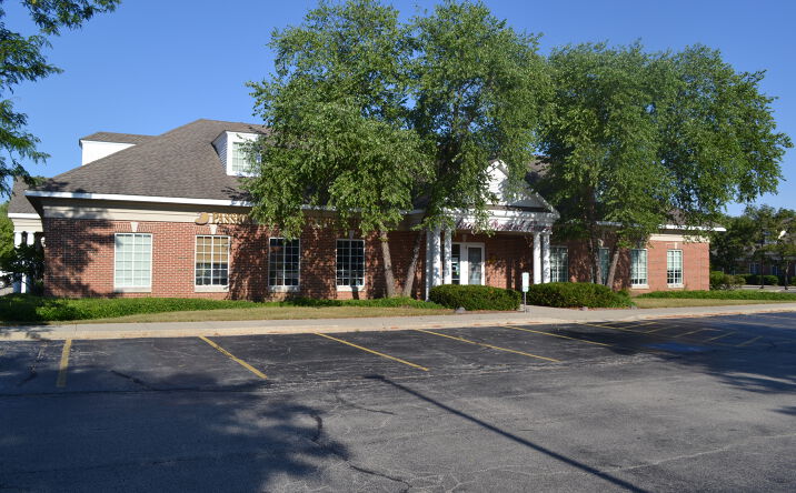 Pictures of Office property located at 310 S Greenleaf St, Gurnee, IL 60031 for sales - image #1
