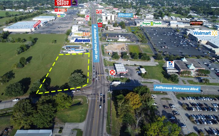 Pictures of Land, Retail property located at 1220 E Admiral Doyle Dr, New Iberia, LA 70560 for sales - image #1