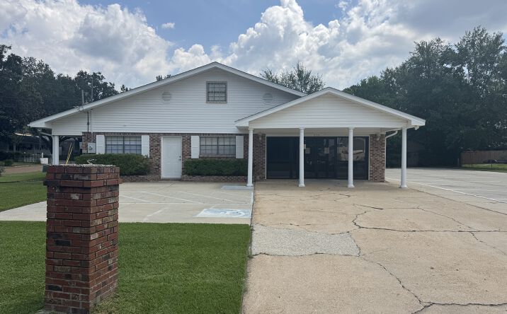 Pictures of Office property located at 129 Donna St, Gulfport, MS 39503 for sales - image #1