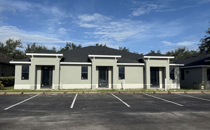 Pictures of Office property located at 1300 Lexington Green Ln, Sanford, FL 32771 for sales - image #1
