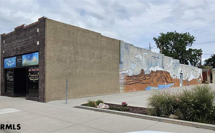 Pictures of Mixed Use, Office, Retail property located at 1615 1st Ave, Scottsbluff, NE 69361 for sales - image #1