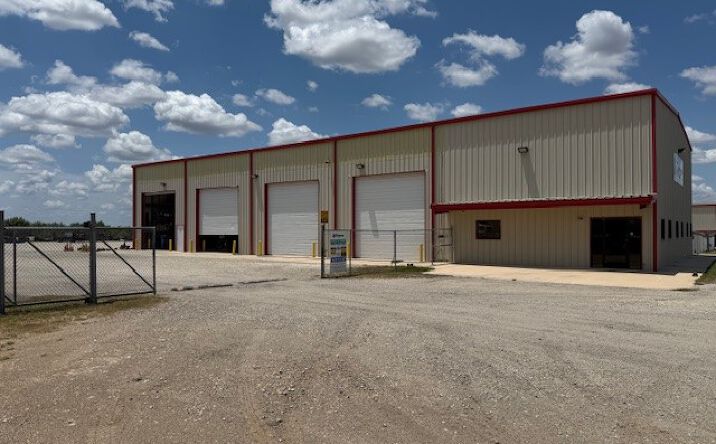 Pictures of Industrial property located at 4792 Co Rd 430, Pleasanton, TX 78064 for sales - image #1