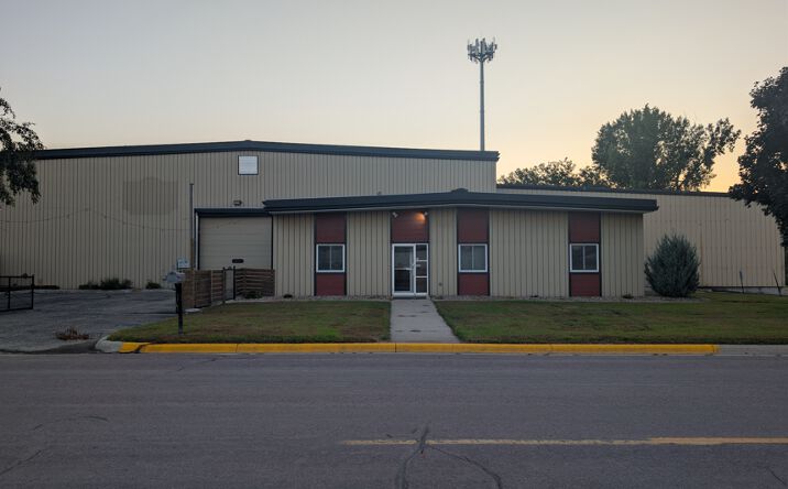 Pictures of Industrial property located at 1119 Center St, North Mankato, MN 56003 for sales - image #1