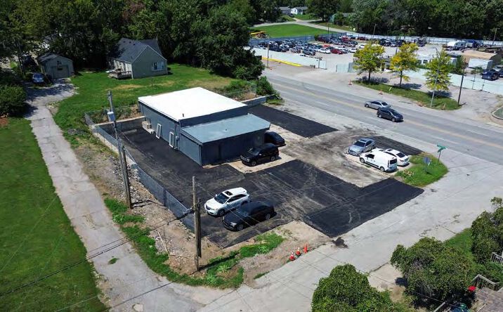 Pictures of Retail, Industrial property located at 10725 E. Truman Road, Independence, MO 64052 for sales - image #1