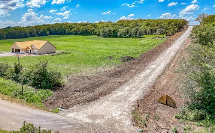 Pictures of Land, Multifamily property located at Lot 21 Deer View Estates Road, Holden, MO 64040 for sales - image #1