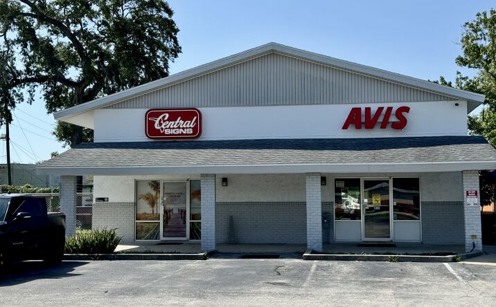 Pictures of Industrial property located at 517 Mason Ave, Daytona Beach, FL 32117 for sales - image #1