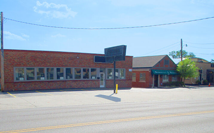 Pictures of Office, Industrial property located at 8410-8412 Manchester Rd, Brentwood, MO 63144 for sales - image #1
