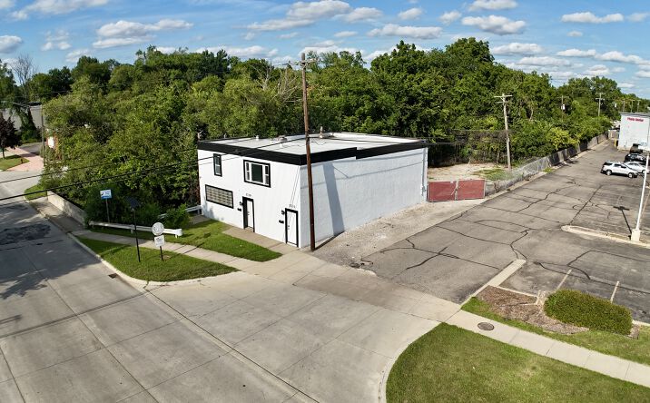 Pictures of Industrial property located at 5729 S Beech Daly St, Dearborn Heights, MI 48125 for sales - image #1