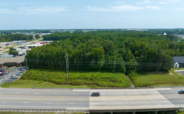 Pictures of Land property located at 1889 E Beebe Capps Expy, Searcy, AR 72143 for sales - image #1