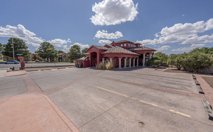 Pictures of Retail, Special Purpose, Business for Sale property located at 3015 Hualapai Mountain Rd, Kingman, AZ 86401 for sales - image #1