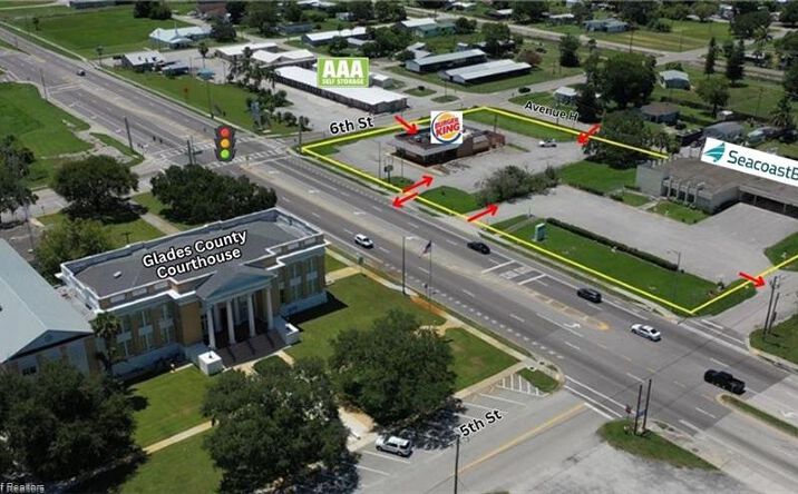 Pictures of Retail property located at 599 U S Hwy 27 Highway, Moore Haven, FL 33471 for sales - image #1