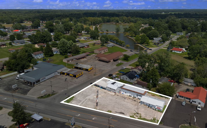 Pictures of Multifamily property located at 525 N Gardner St, Scottsburg, IN 47170 for sales - image #1