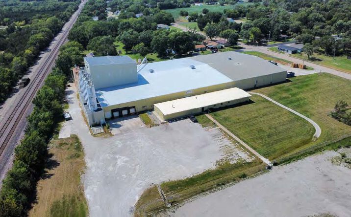 Pictures of Industrial property located at 221 Weaver St, Emporia, KS 66801 for sales - image #1