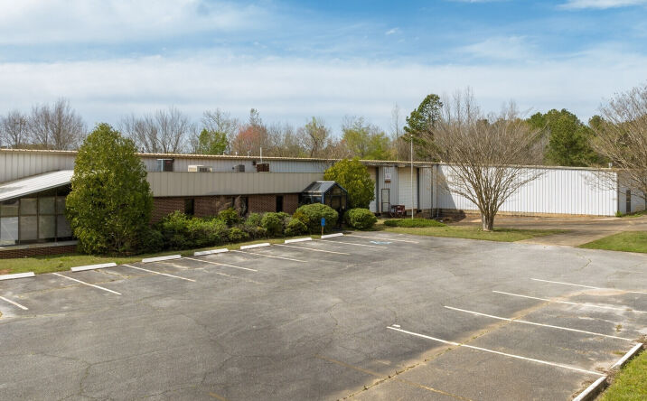 Pictures of Industrial property located at 135 Technology Way, Talladega, AL 35260 for sales - image #1