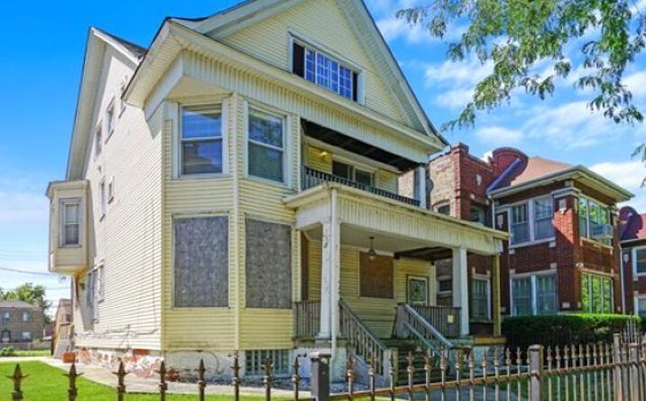 Pictures of Multifamily property located at 2115 E 72nd Place, Chicago, IL 60649 for sales - image #1