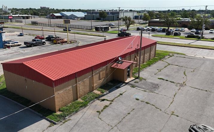 Pictures of Retail, Multifamily property located at 1201 SW Sheridan Rd, Lawton, OK 73505 for sales - image #1