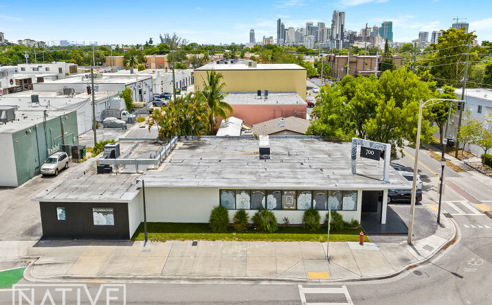 Pictures of Retail property located at 700 NE 13th Street, Fort Lauderdale, FL 33304 for sales - image #1