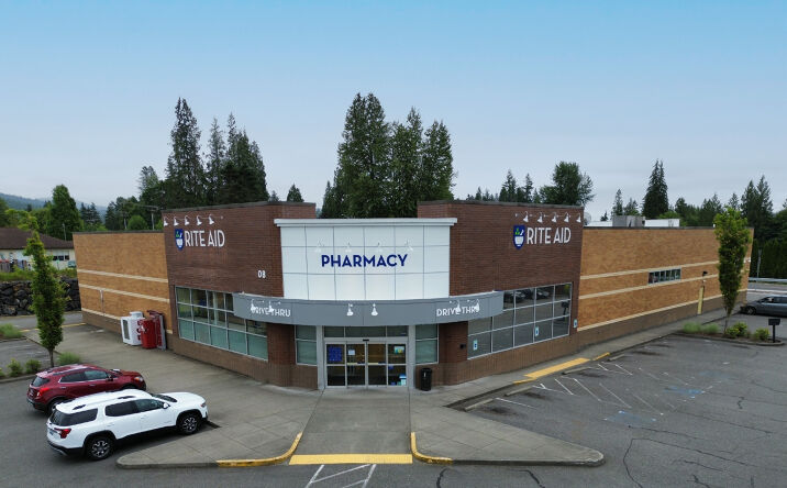 Pictures of Retail property located at 608 W Stanley St, Granite Falls, WA 98252 for sales - image #1