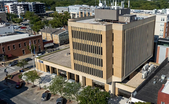 Pictures of Office property located at 900 Massachusetts Street, Lawrence, KS 66044 for sales - image #1