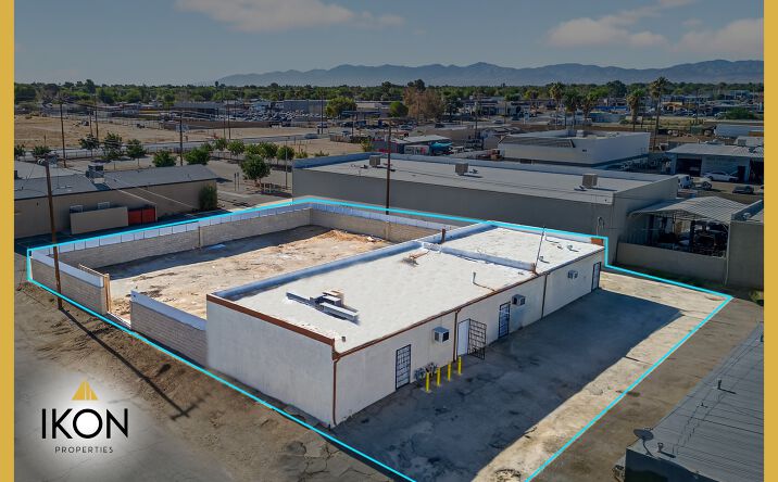 Pictures of Industrial property located at 206 W Oldfield St, Lancaster, CA 93534 for sales - image #1
