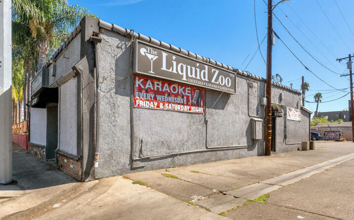Pictures of Retail property located at 7214 Sepulveda Blvd, Van Nuys, CA 91405 for sales - image #1