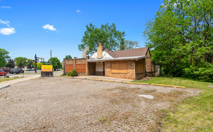 Pictures of Hospitality, Mixed Use, Retail property located at 21090 Goddard Rd, Taylor, MI 48180 for sales - image #1