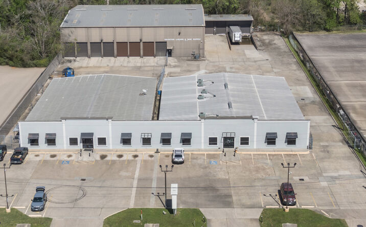 Pictures of Industrial, Office, Retail property located at 14110 Stuebner Airline Road, Houston, TX 77069 for sales - image #1