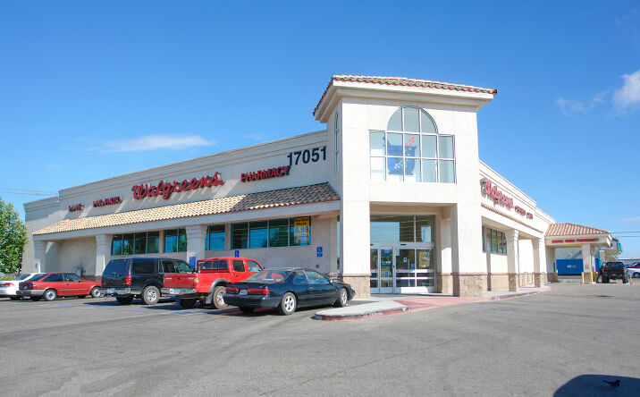 Pictures of Retail property located at 17051 Bear Valley Rd, Hesperia, CA 92345 for sales - image #1