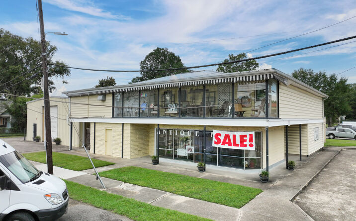 Pictures of Retail, Industrial, Mixed Use property located at 700 W Congress St, Lafayette, LA 70501 for sales - image #1