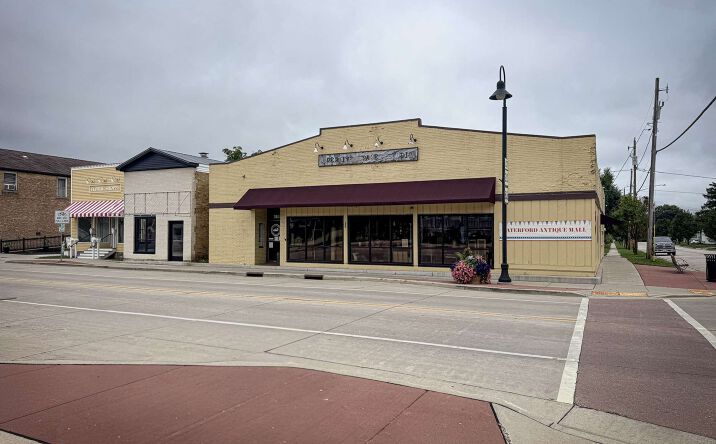 Pictures of Retail, Mixed Use property located at 318 East Main Street, Waterford, WI 53185 for sales - image #1