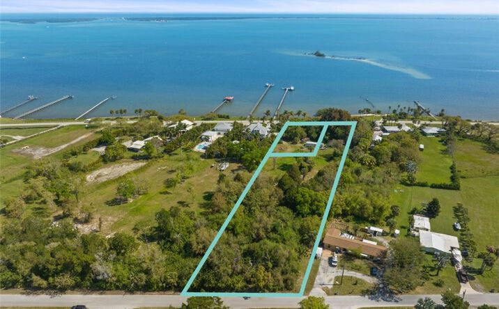 image of property at 13095 N INDIAN RIVER DR Sebastian FL 32958