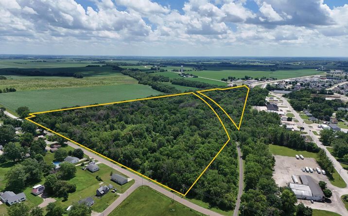 Pictures of Land, Special Purpose property located at Iowa St., Center Point, IA 52213 for sales - image #1