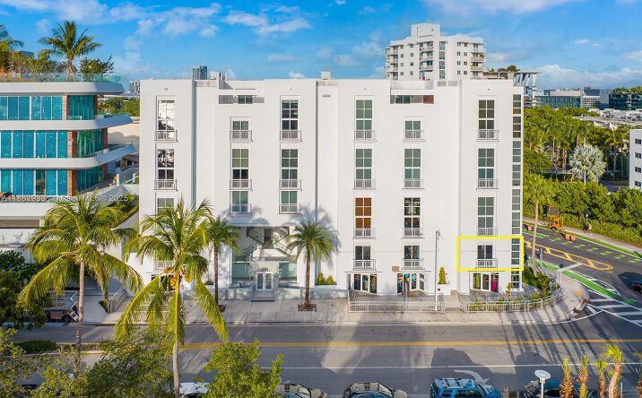 Pictures of Office, Retail property located at 1701 SUNSET HARBOUR DR # 201, Miami Beach, FL 33139-1473 for sales - image #1