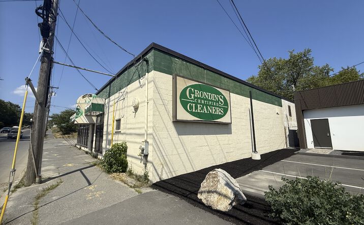 Pictures of Mixed Use, Retail property located at 259 Main St, Waterville, ME 04901 for sales - image #1