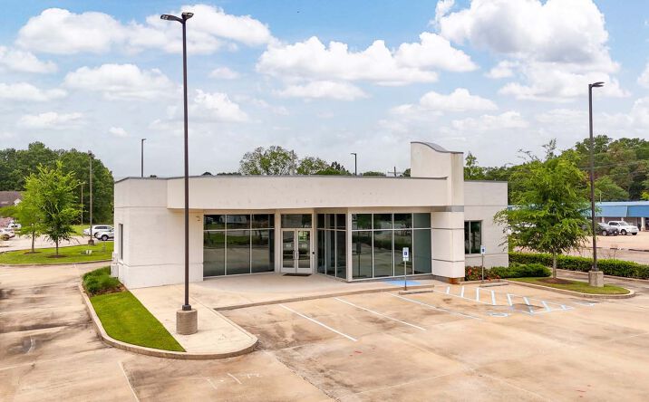 Pictures of Retail, Office property located at 8759 Sullivan Rd, Baton Rouge, LA 70818 for sales - image #1
