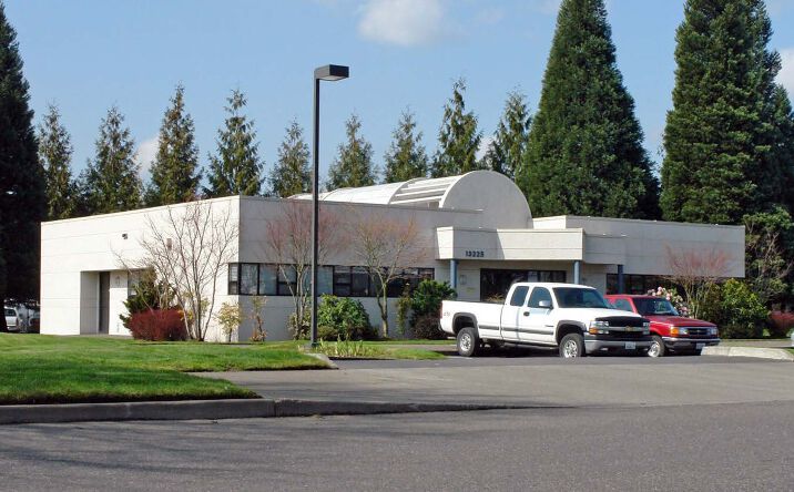 Pictures of Office property located at 13225 N Columbia Blvd, Portland, OR 97203 for sales - image #1
