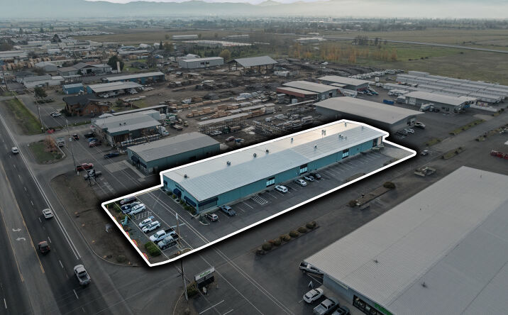 Pictures of Industrial, Retail property located at 6435 Crater Lake Hwy, Central Point, OR 97502 for sales - image #1